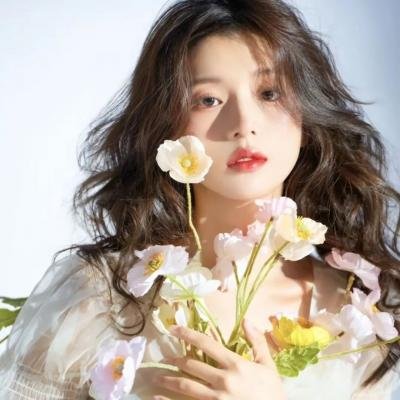 玄学大佬她直播惊艳全球